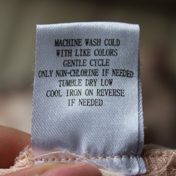 Almost Famous Light Pink Floral Butterfly Mesh Sheer Short Sleeve Blouse Large - Picture 11 of 11